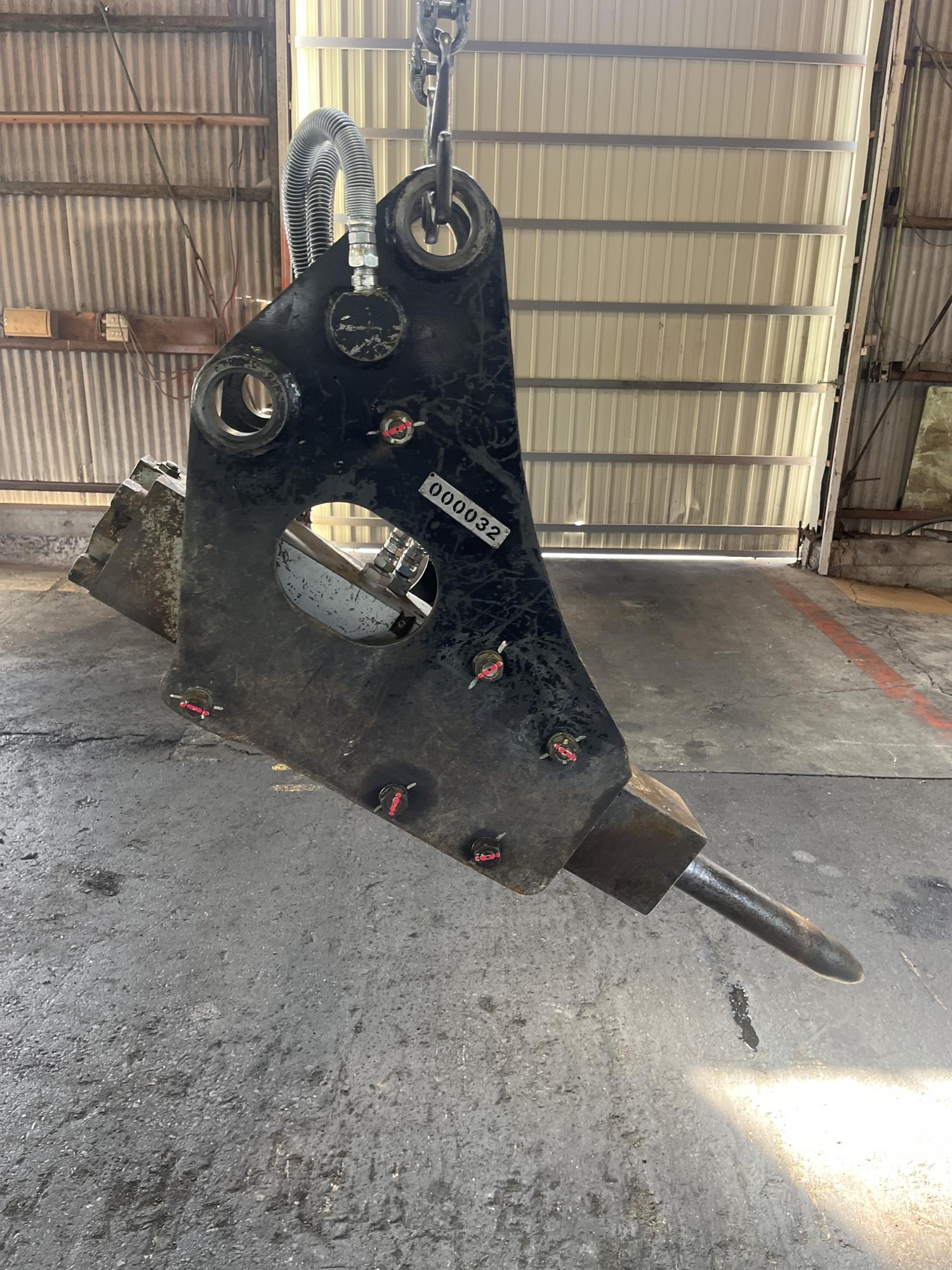 タグチ認定中古 サイドマウント　GBブレーカー　3～4ton　GBS-30