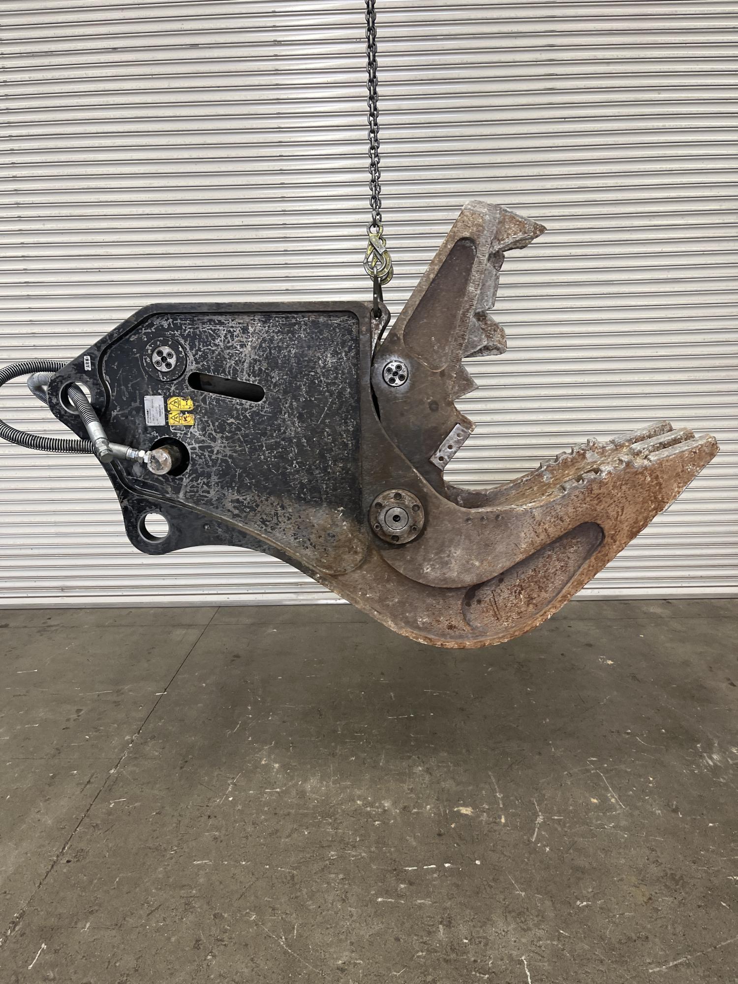 タグチ認定中古 コンクリート小割圧砕機　MC小割機　20～22ton　MC-212