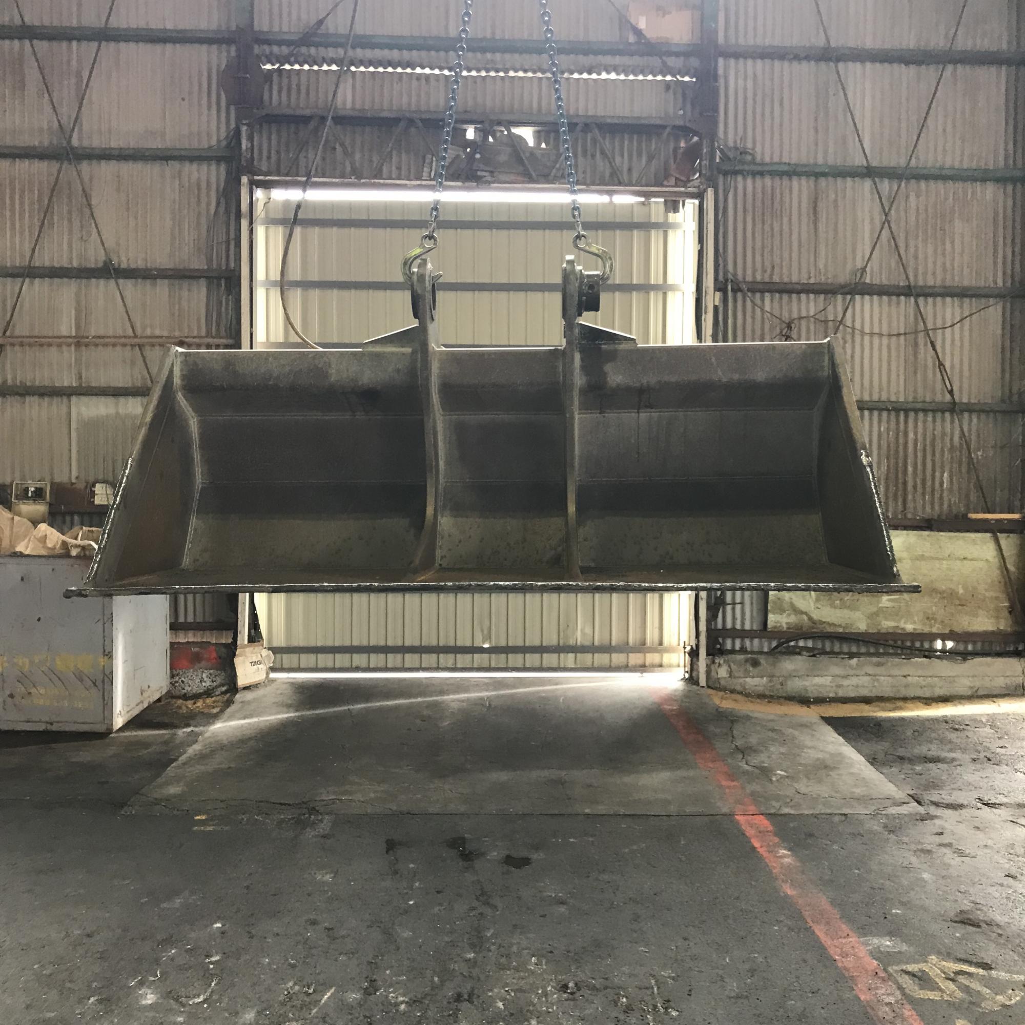 タグチ認定中古 法面バケット　20～22ton　Y1-200