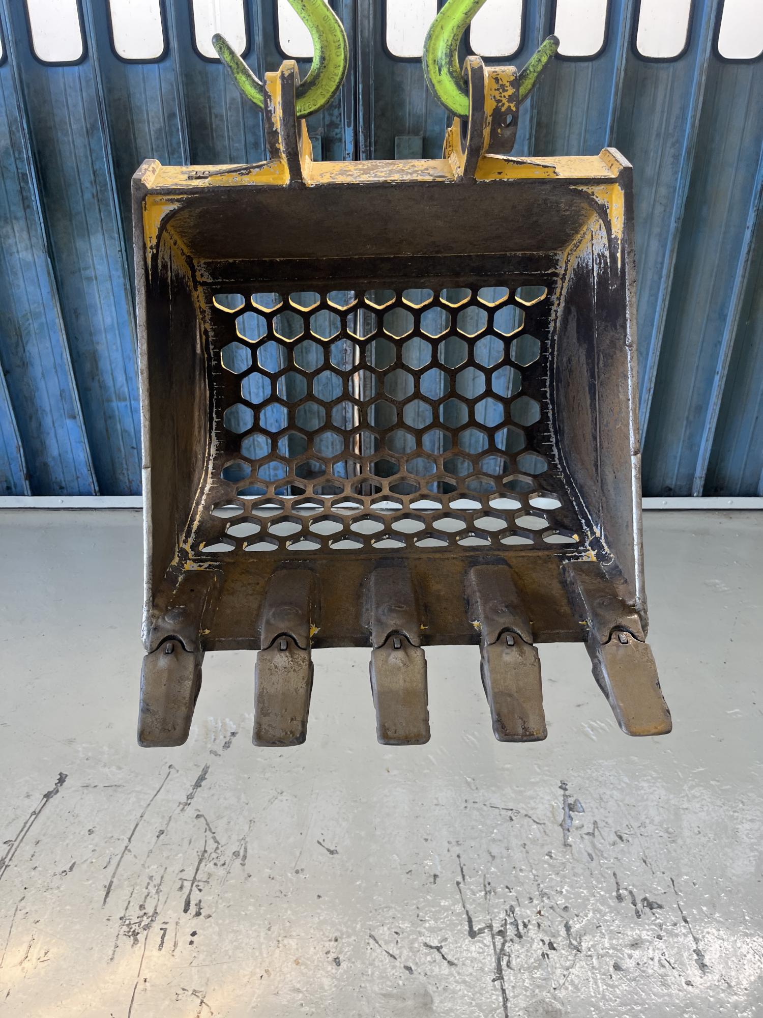 タグチ認定中古 ハニカムスケルトンバケット　3～4ton　HSK-30　600幅　HEX50