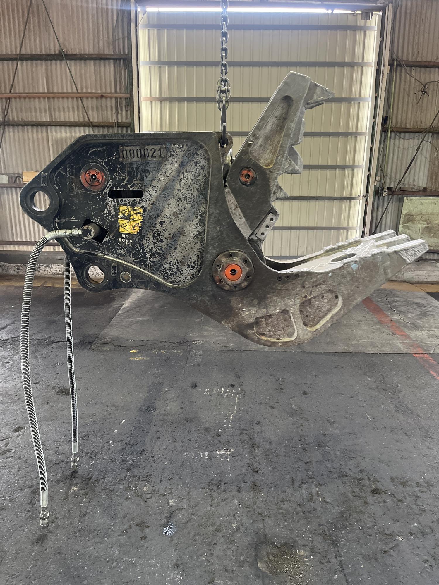 タグチ認定中古 コンクリート小割圧砕機　MC小割機　6～8ton　MC-75B
