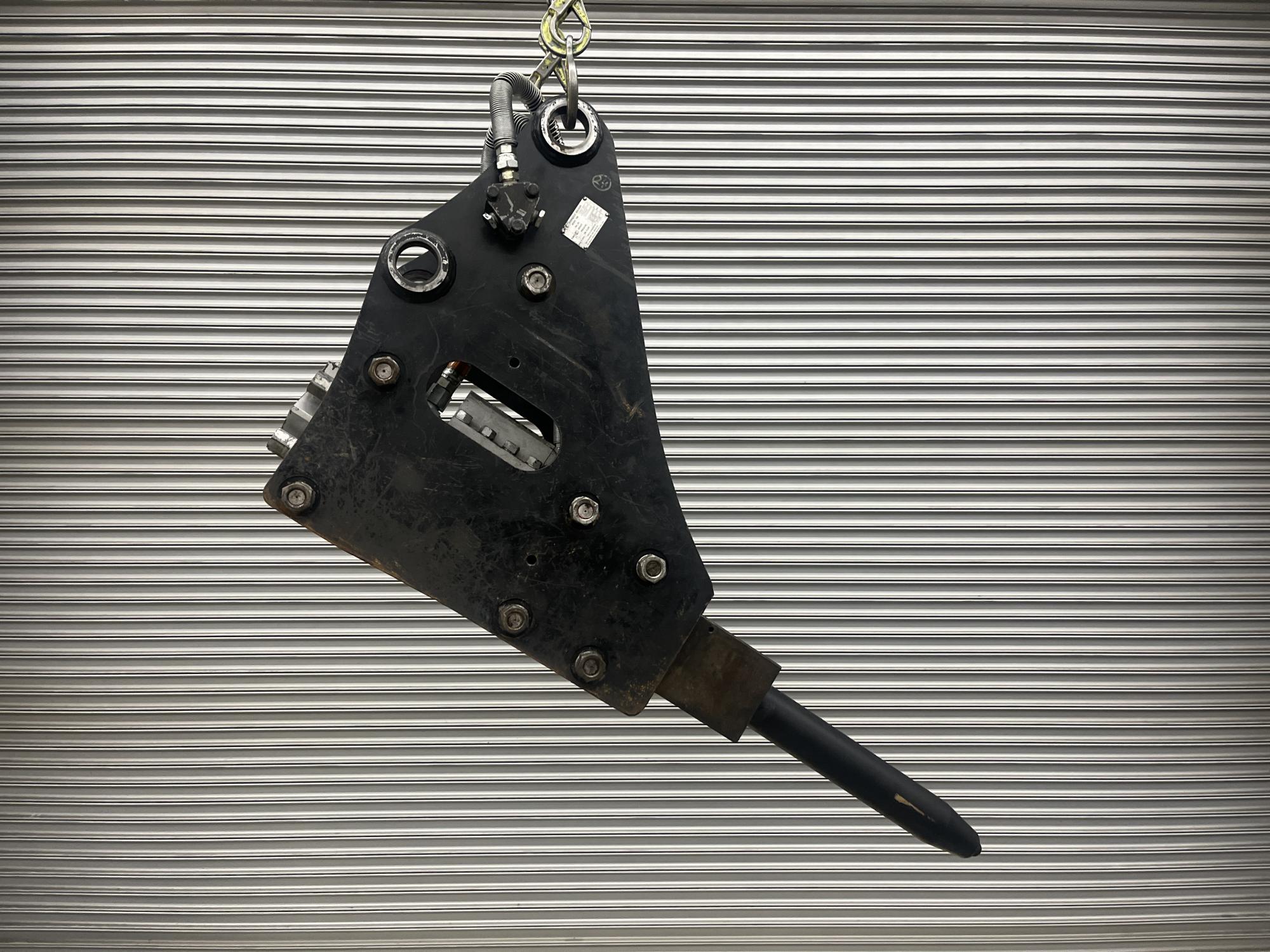 タグチ認定中古 サイドマウント　GBブレーカー　6～8ton　GBS-60