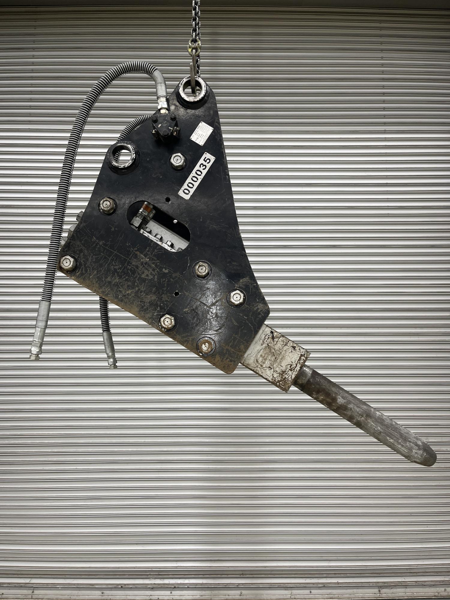 タグチ認定中古 サイドマウント　GBブレーカー　6～8ton　GBS-60