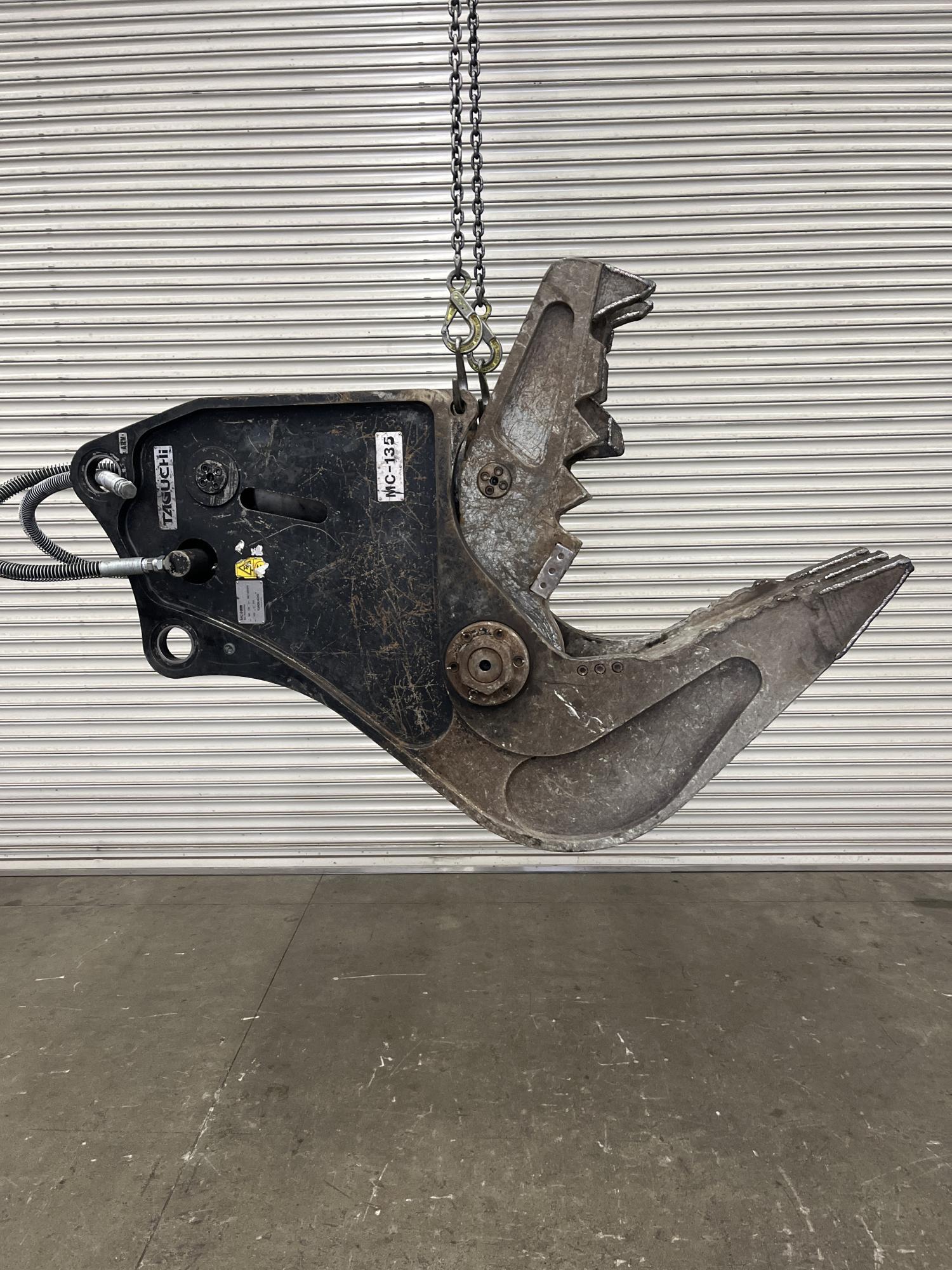 タグチ認定中古 コンクリート小割圧砕機　MC小割機　10～14ton　MC-135