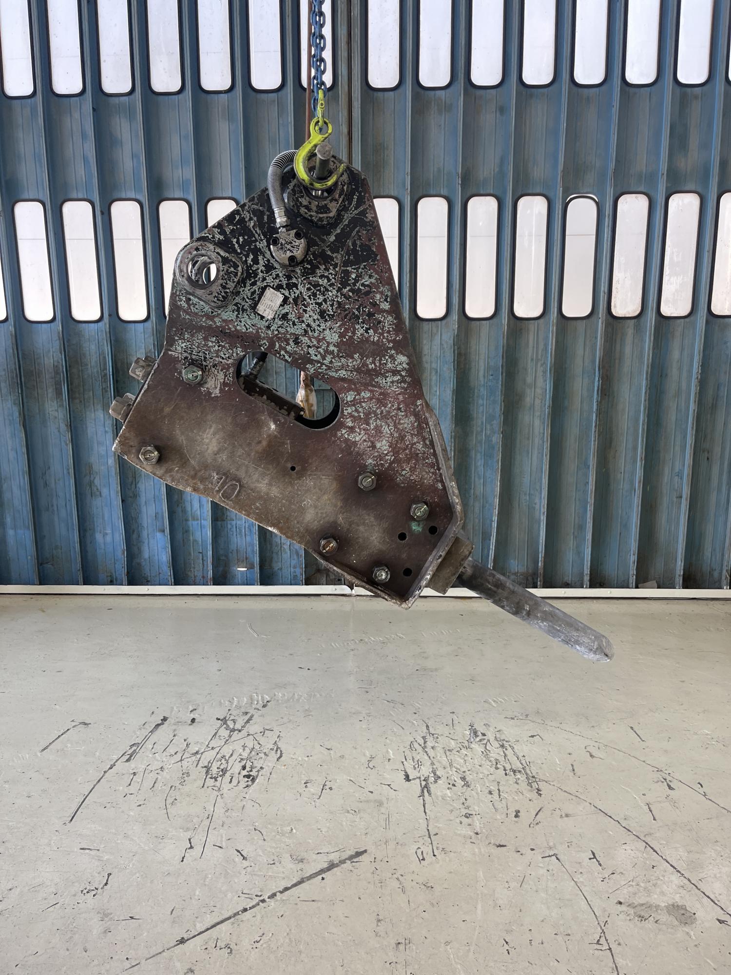 タグチ認定中古 サイドマウント　GBブレーカー　10～14ton　GBS-120