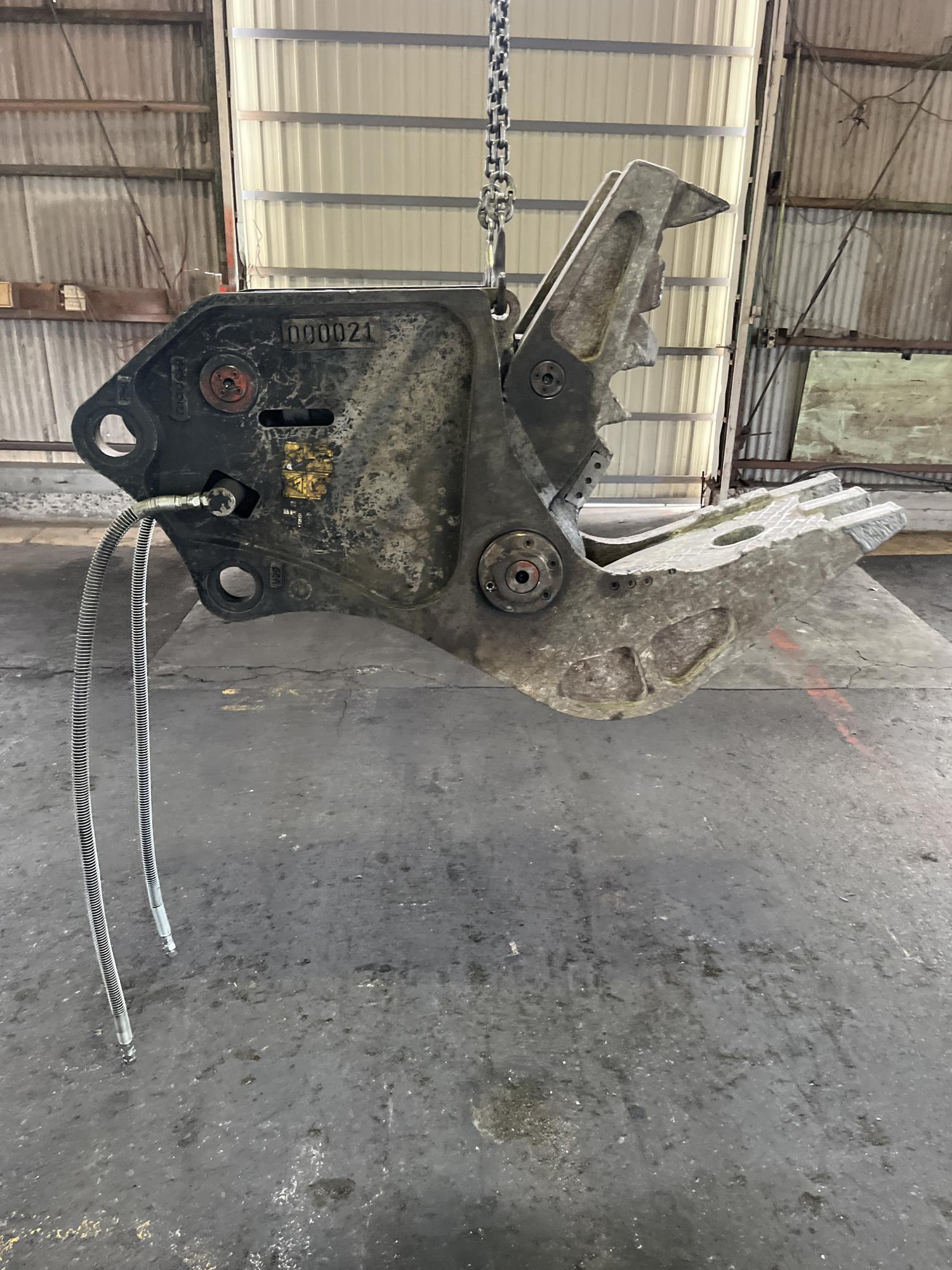 タグチ認定中古 コンクリート小割圧砕機　MC小割機　6～8ton　MC-75B