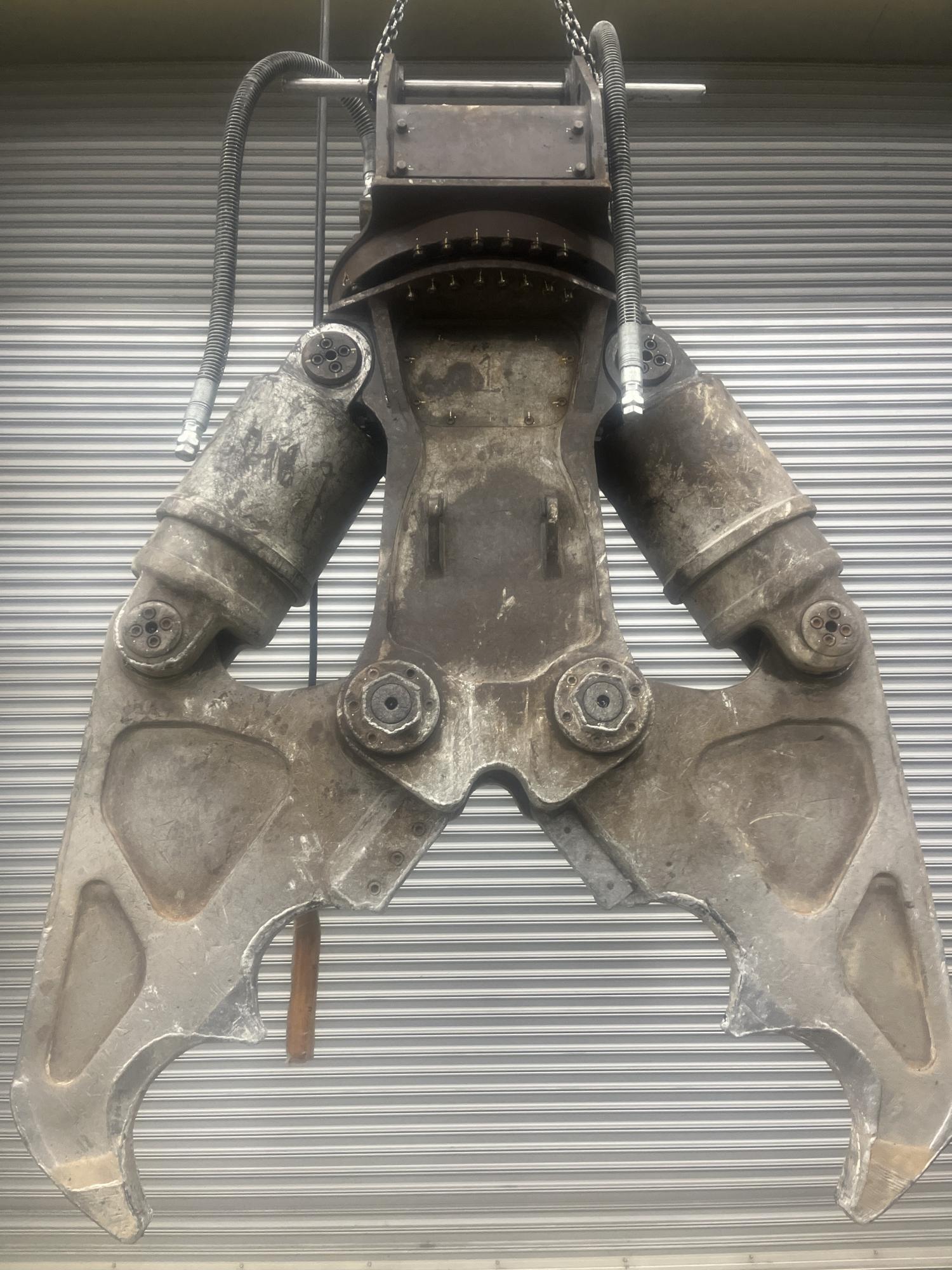 タグチ認定中古 ツインシリンダ　D大割機　20～22ton　D-211A