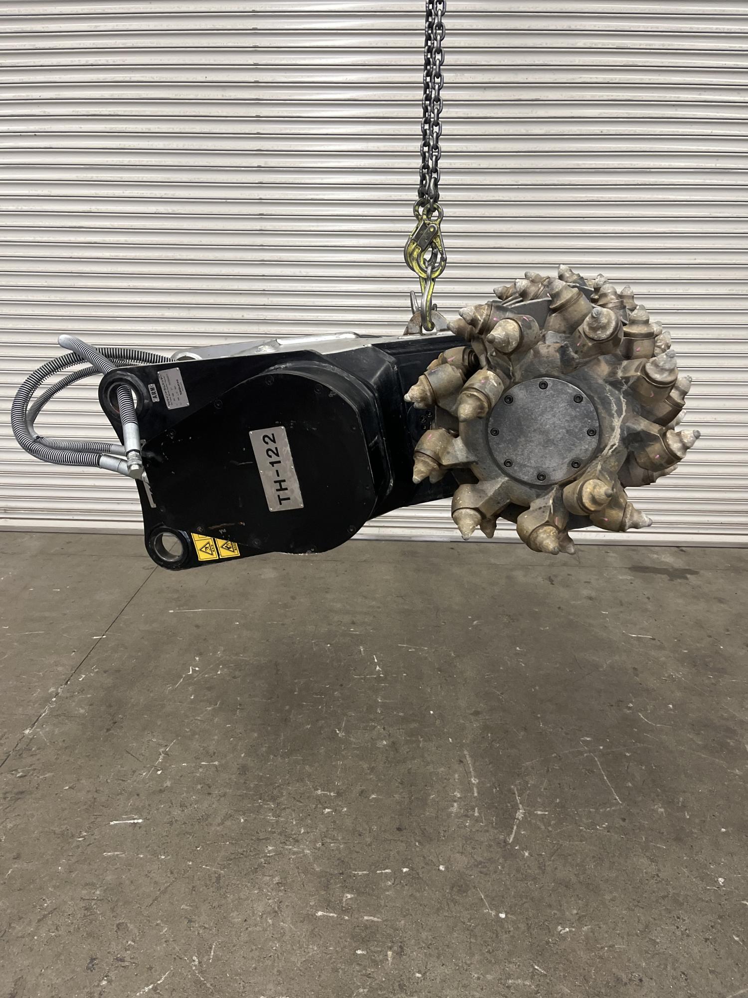 タグチ認定中古 アスファルト・コンクリート切削機　THツインドラムカッター　10～14ton　TH-122